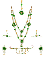 Check out an Exclusive flower jewellery for haldi online